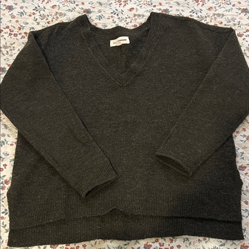 LAST CALL MAKE AN OFFER! Lucky Brand V Neck Sweater